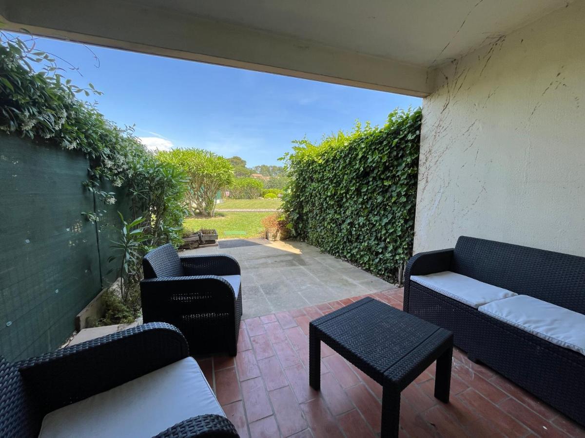 Appartement 2 Pieces En Rez De Jardin Avec Parking Et Piscine Villeneuve-Loubet Exterior photo